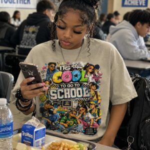 It's Cool To Go To School Tee | Y2K Back to School Graphic Shirt | Pure Cotton Essential Kids T-Shirt